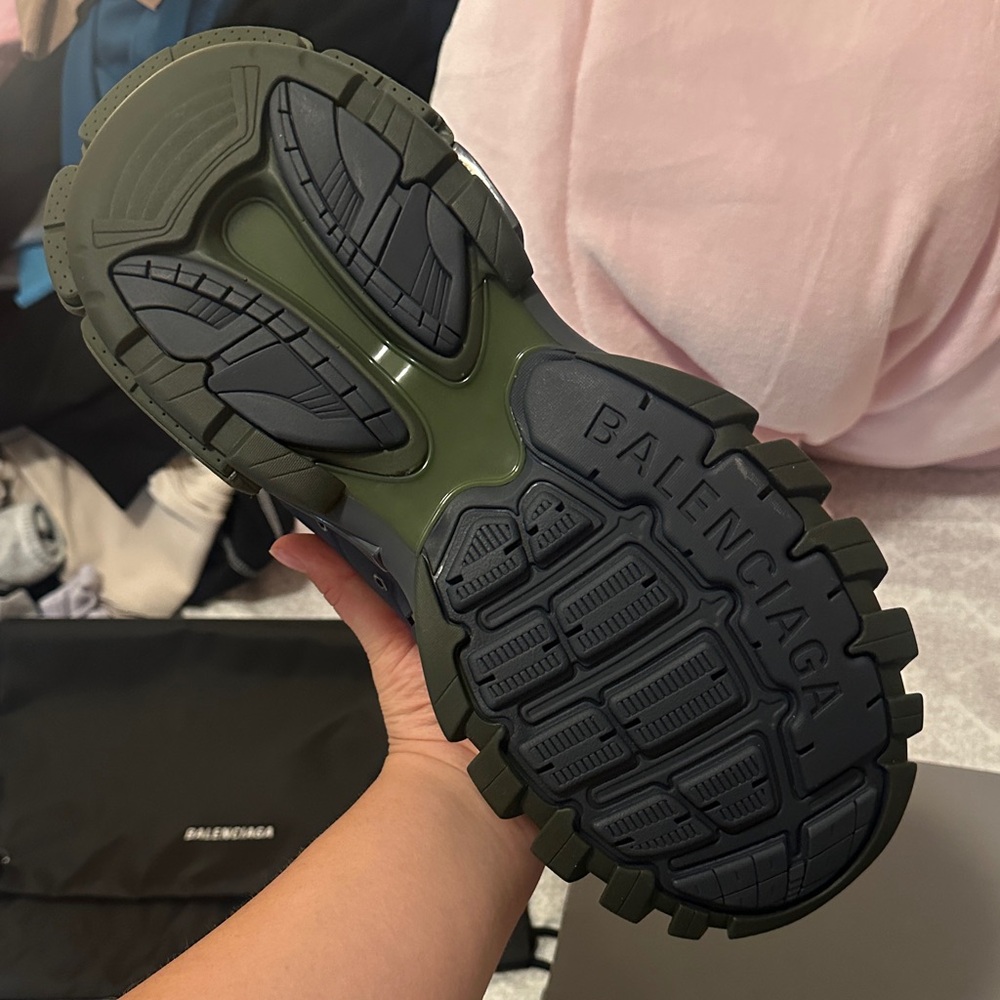 Balenciaga Olive and Navy Sneakers - Picture 3 of 7